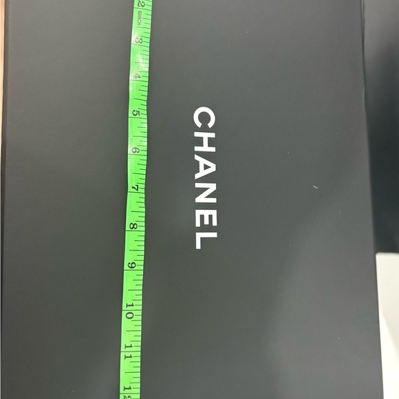 Empty CHANEL box and bag - Picture 4 of 9